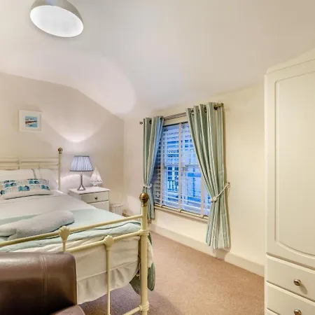 3 Bed In Whitby Oc-P30284 *